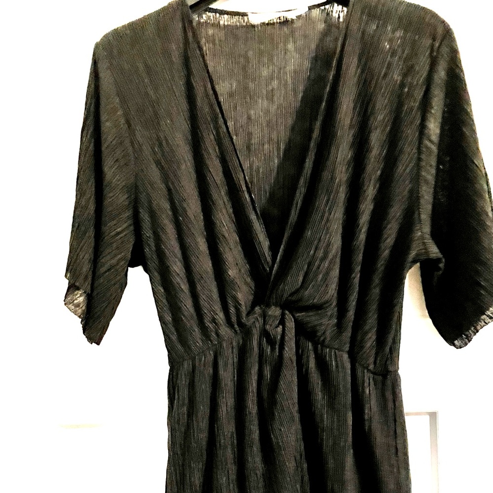 All in Favor knot front midi dress. Size Large